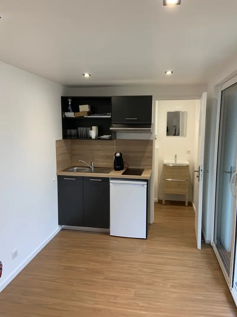 Conteneur aménagé en studio de 20 pieds 13 m² – Image 2
