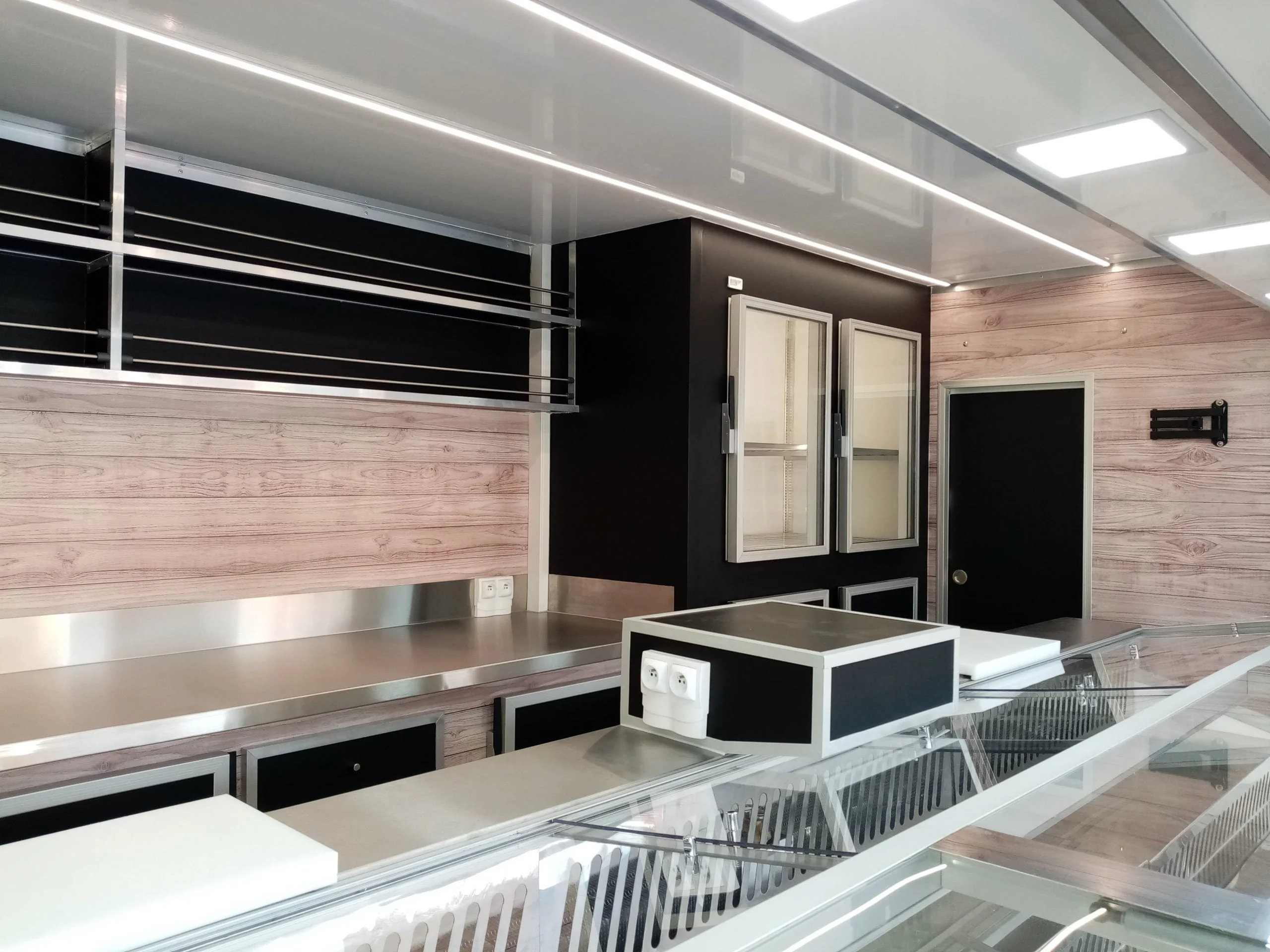 Camion Fromagerie Nissan NV400 2 places