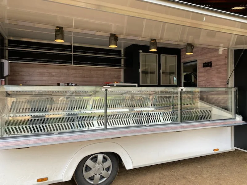 Camion Fromagerie Nissan NV400 – Image 2