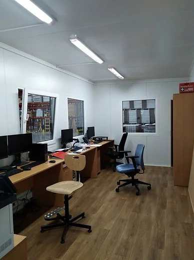 Bureau Container Belgique 18 m² : Espace Modulaire pour Chantiers et Bureaux Temporaires – Image 2