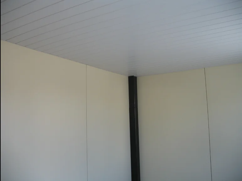 Bungalow de chantier/ sanitarie / bureau 3.8 x 2.4m