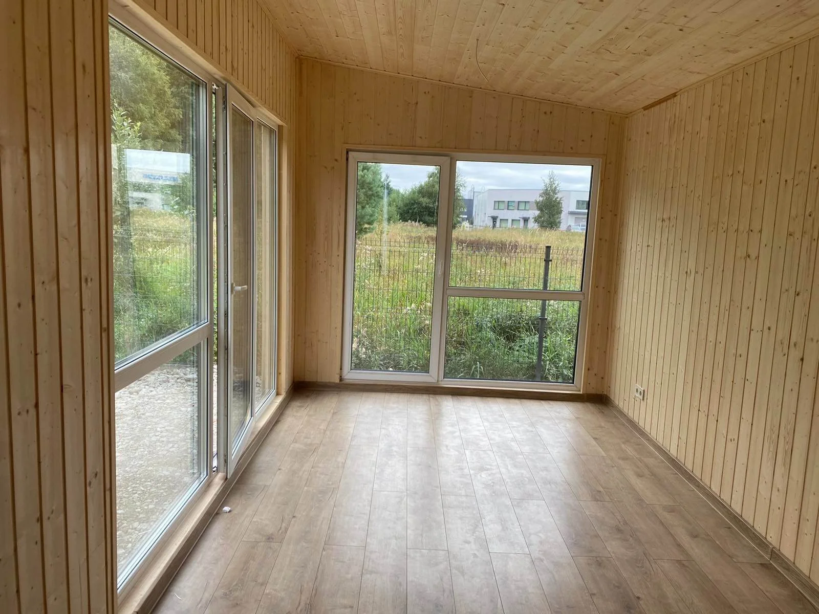 Bureau modulaire bois 18 m² – Espace de travail confortable et écologique – Image 4